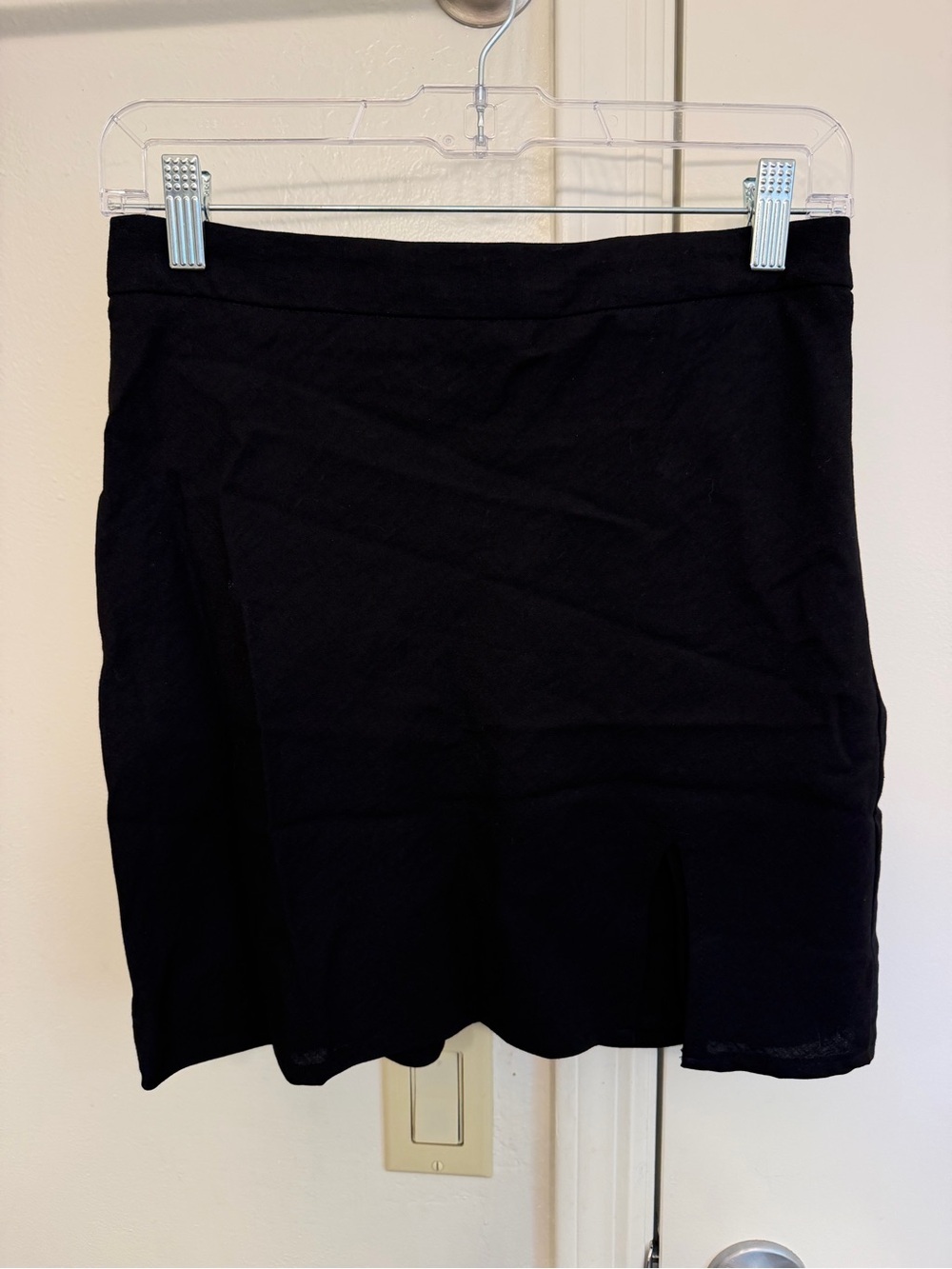 White Fox Boutique Black Mini Skirt Side Slit Size Medium